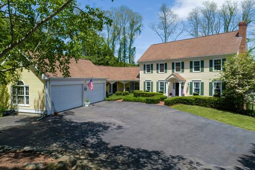 17 Lookout Hl, Essex, CT, 06426-1312 | Card Image