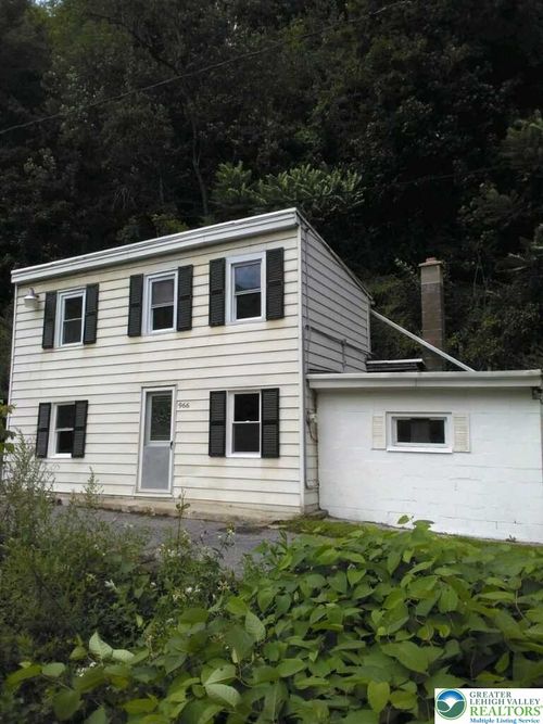 966 S Centre, Pottsville, PA, 17901 | Card Image