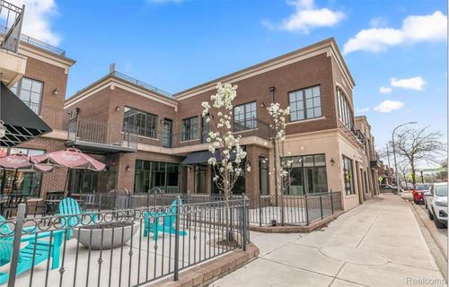 1-317 W Main St, Brighton, MI, 48116-1577 | Card Image