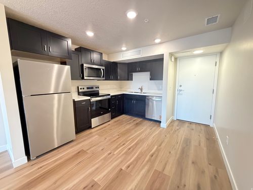 405b-1032 400, Salt Lake City, UT, 84102-3156 | Card Image