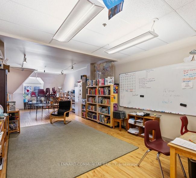 39 Spadina Rd, Home with 0 bedrooms, 0 bathrooms and null parking in Toronto ON | Image 27