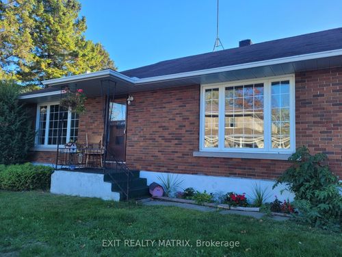 144 Bond St, Vankleek Hill, ON, K0B1R0 | Card Image