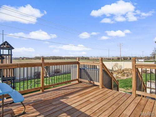 30 Black Wolf Run, Highland, IL, 62249-2886 | Card Image