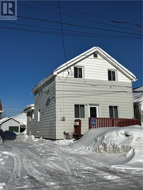 317 Mountain St, Sudbury, ON, P3B2T8 | Card Image