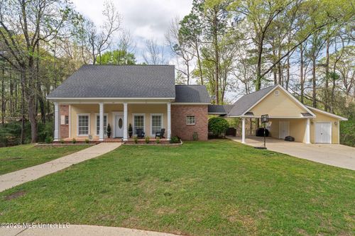 22 Dunleith Ct, Hattiesburg, MS, 39402-8818 | Card Image