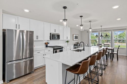 644 Village Dr, New Brighton, MN, 55112-3005 | Card Image