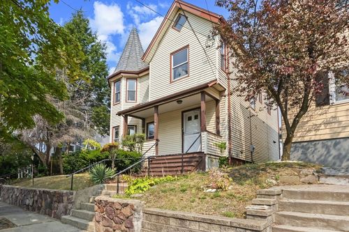 74 Summer St, Everett, MA, 02149-3718 | Card Image