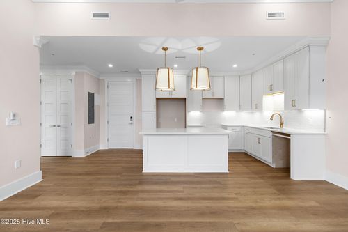 unit-202-805 Mulberry St, Beaufort, NC, 28516-1935 | Card Image