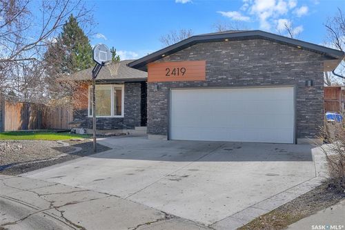 2419 Glamis Pl E, Regina, SK, S4V1A5 | Card Image