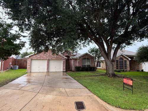 6105 Comfort Dr, Fort Worth, TX, 76132-5008 | Card Image