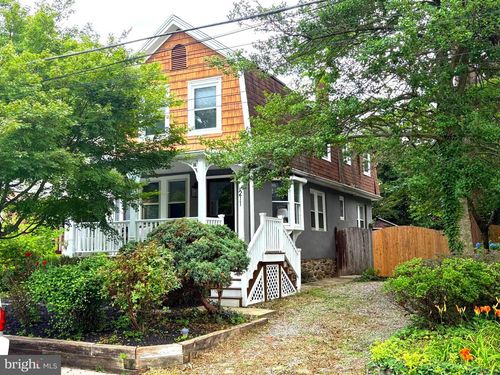 211 Conway Ave, NARBERTH, PA, 19072-2101 | Card Image