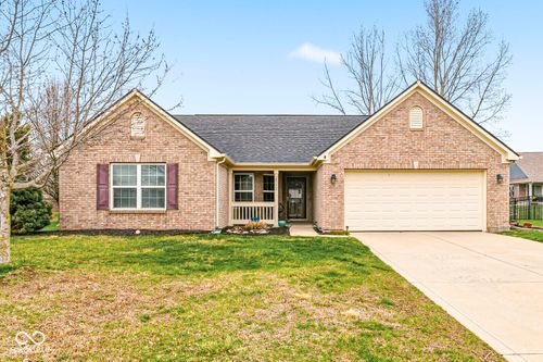 8112 Elsen Rdg, Avon, IN, 46123-6864 | Card Image