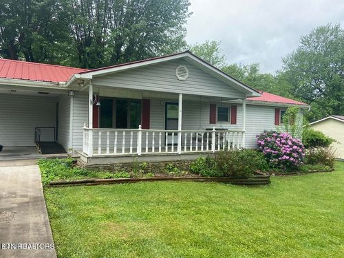 130 Highland Dr, Crossville, TN, 38572-7059 | Card Image