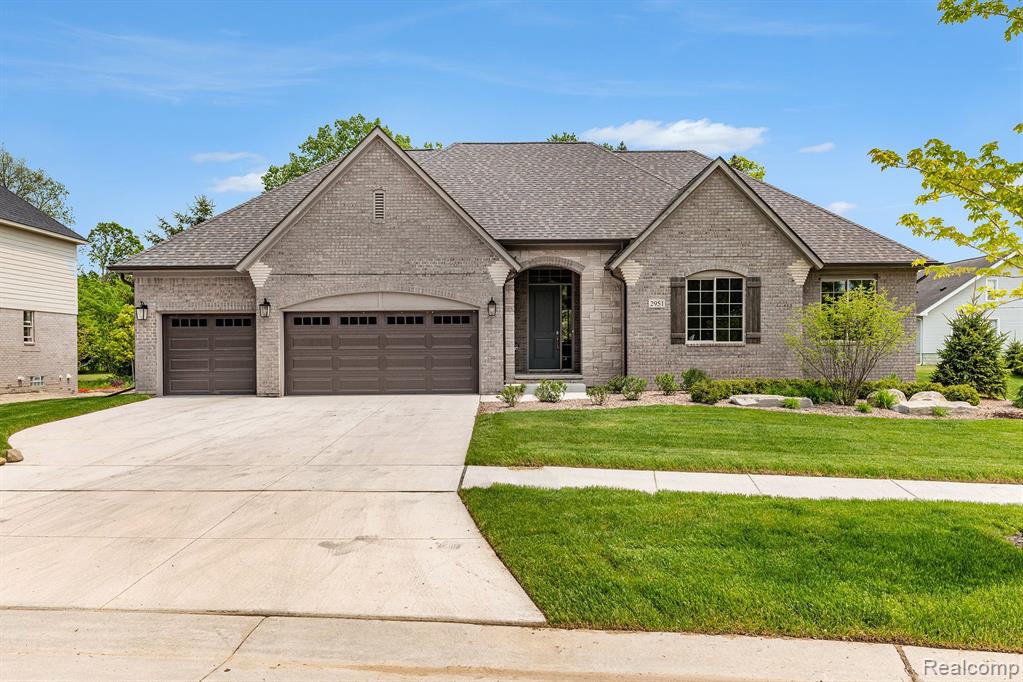 Basil Dr, Rochester Hills, MI 48309