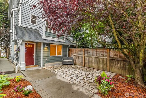 1533 Nw 51st St, Seattle, WA, 98107-4735 | Card Image