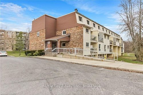 110-1010 Pembridge Cres, Kingston, ON, K7P1A3 | Card Image
