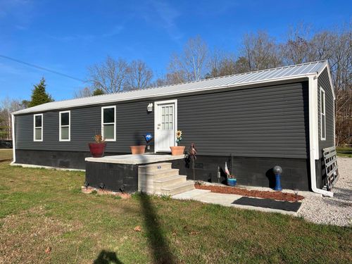 209 Brandy Ln, Stanton, KY, 40380-9336 | Card Image