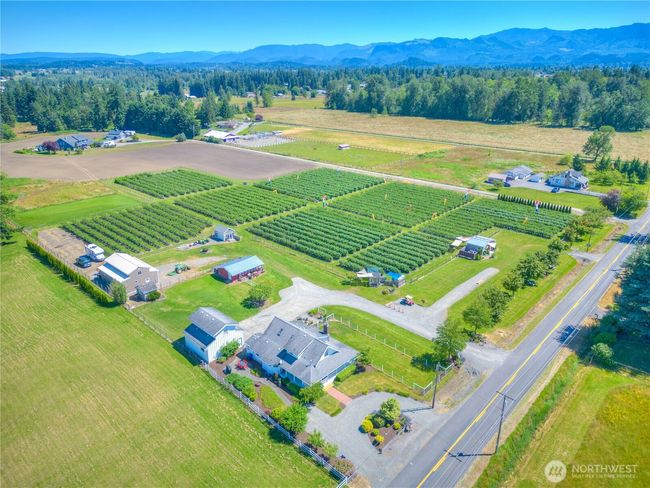 23206 Se 448 Th St, Home with 3 bedrooms, 3 bathrooms and 8 parking in Enumclaw WA | Image 38