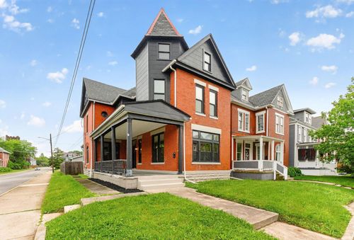 686 S Champion Ave, Columbus, OH, 43205-2753 | Card Image