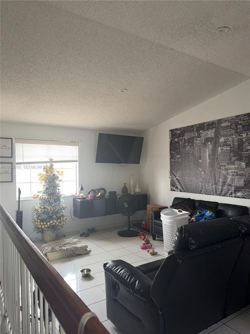 202-3254 W 70th St, Hialeah, FL, 33018 | Card Image