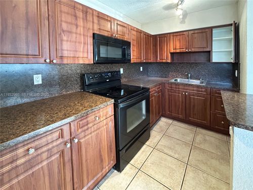 apt-1-715 Ne 6th St, Fort Lauderdale, FL, 33304-4613 | Card Image