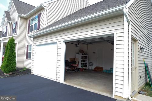 387 Reserve Ln, MECHANICSBURG, PA, 17050-8004 | Card Image