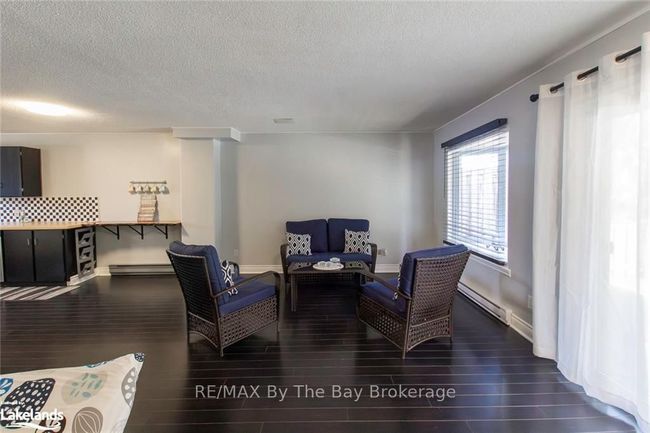 8 - 39 28th St S, Condo with 3 bedrooms, 2 bathrooms and 1 parking in Wasaga Beach ON | Image 14