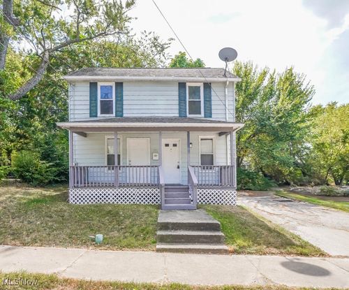 370 E Thornton St, Akron, OH, 44311-1747 | Card Image