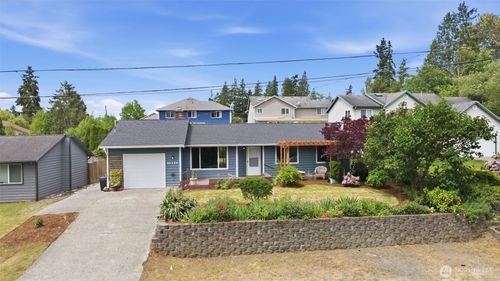20122 32nd Ave W, Lynnwood, WA, 98036-6956 | Card Image