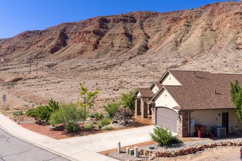 529 Doc Allen Dr, Moab, UT, 84532-2952 | Card Image