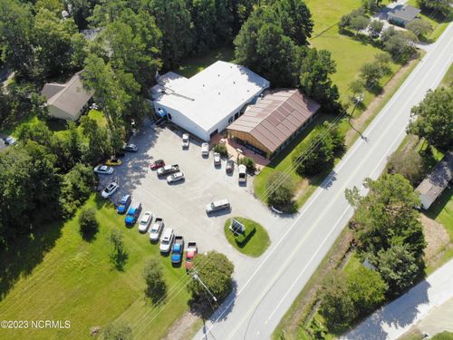 1006 Broad St, Oriental, NC, 28571-9784 | Card Image