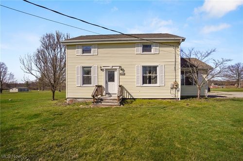 14372 W Akron Canfield Rd, Berlin Center, OH, 44401-9753 | Card Image