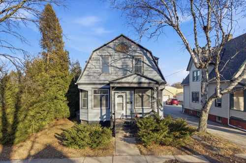 1429 S 9th St, Sheboygan, WI, 53081-5332 | Card Image
