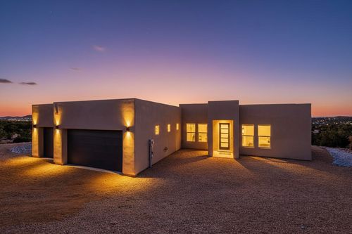 20 W Long View Dr, Santa Fe, NM, 87505-1511 | Card Image