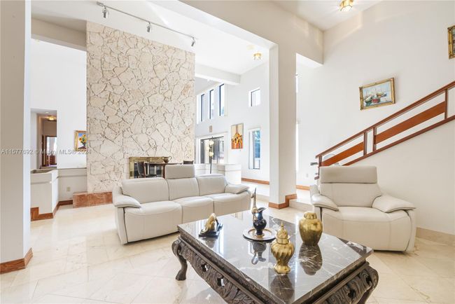 8001 Los Pinos Blvd, House other with 4 bedrooms, 4 bathrooms and null parking in Coral Gables FL | Image 8