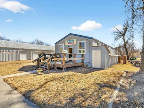 930 Harding St, Belle Fourche, SD, 57717-1523 | Card Image