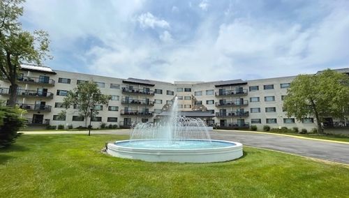 apt-223-6700 S Brainard Ave, Countryside, IL, 60525-2974 | Card Image