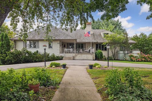 3714 W Bde Maka Ska Pkwy, Minneapolis, MN, 55410-1102 | Card Image