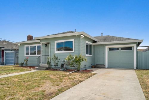 129 Santa Clara St, Watsonville, CA, 95076-3144 | Card Image