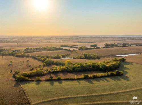 00000 Vineyard Rd, Wamego, KS, 66547 | Card Image