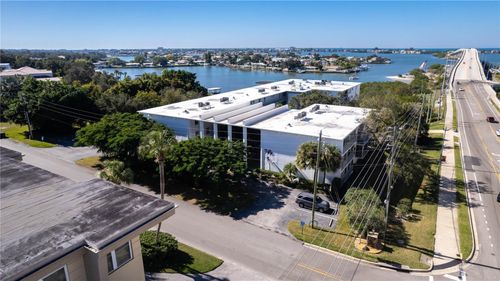 apt-b6-2950 W Bay Dr, BELLEAIR BLUFFS, FL, 33770-2640 | Card Image