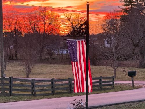 215 Paradise Camp Rd, Harrodsburg, KY, 40330-8892 | Card Image