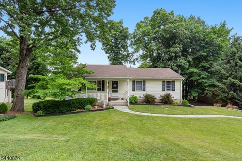 40 Shadowy Ln, West Milford, NJ, 07480-1431 | Card Image