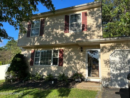 819 Constitution Dr, Brick, NJ, 08724-1066 | Card Image
