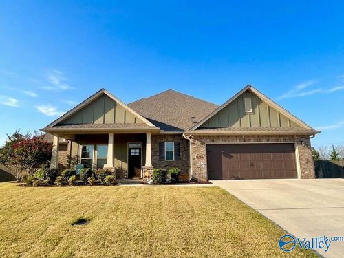 16945 Fieldway Cir, Harvest, AL, 35749-3709 | Card Image