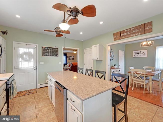 547 E Main St, House other with 4 bedrooms, 3 bathrooms and null parking in HEGINS PA | Image 20