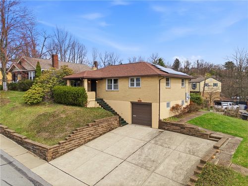 200 Avenue F, Pittsburgh, PA, 15221-4220 | Card Image