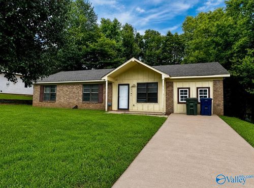 3137 Gayhart Dr Nw, Huntsville, AL, 35810-3067 | Card Image