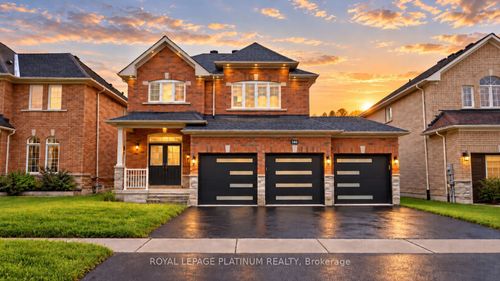 146 Sandringham Dr, Barrie, ON, L4M0C9 | Card Image