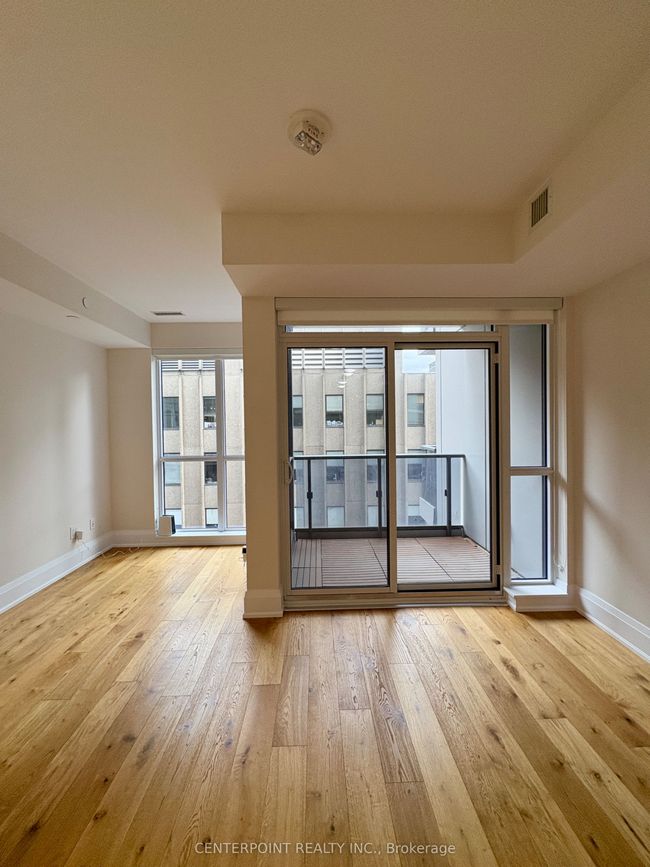 908 - 88 Cumberland St, Condo with 2 bedrooms, 1 bathrooms and null parking in Toronto ON | Image 9